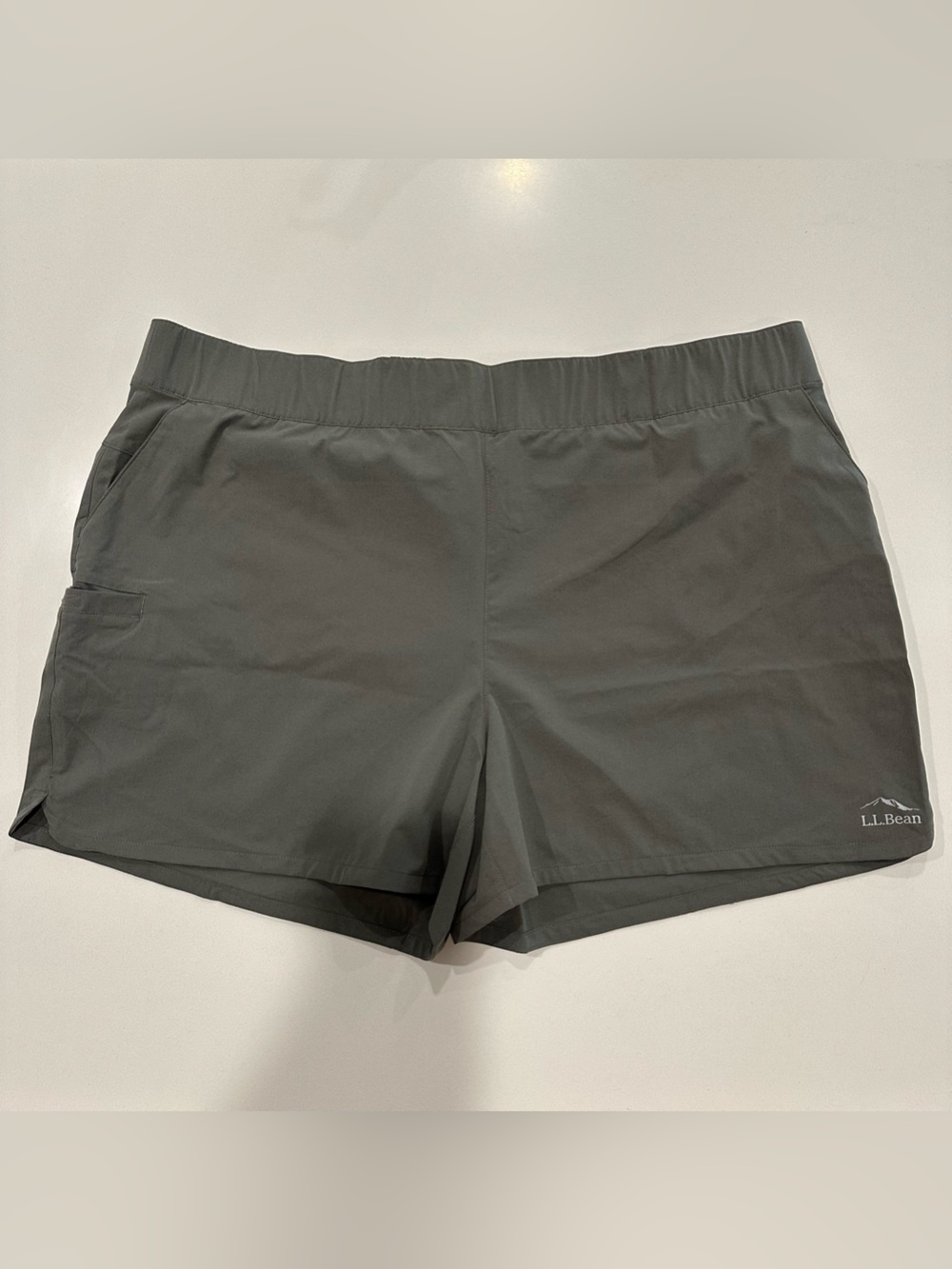 NWT L.L. Bean Women’s Tropicwear Comfort shorts